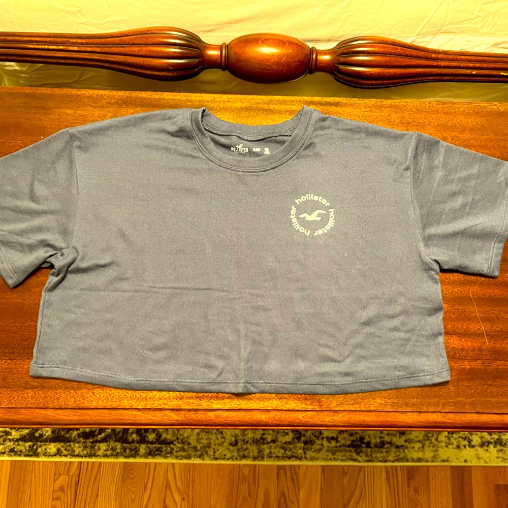 Hollister sleep top